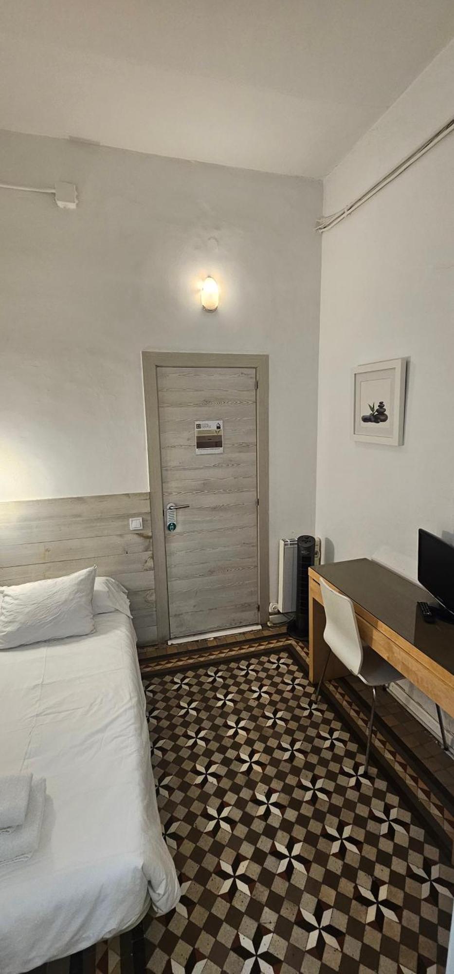 Hostal Eixample برشلونة المظهر الخارجي الصورة